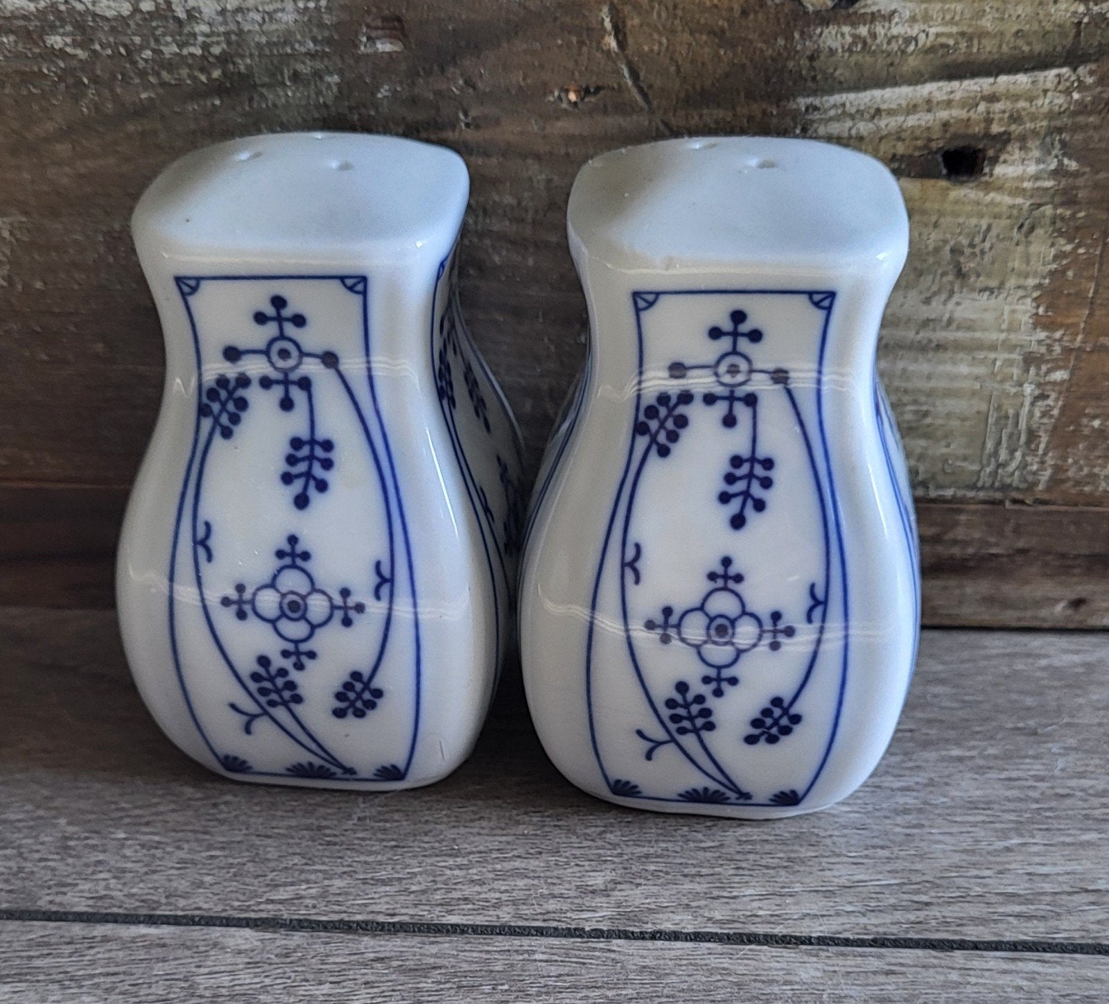 Vintage  Blauw Saks Peper- en Zoutstel., Ophalen of Verzenden, Zo goed als nieuw, Overige stijlen, Overige typen