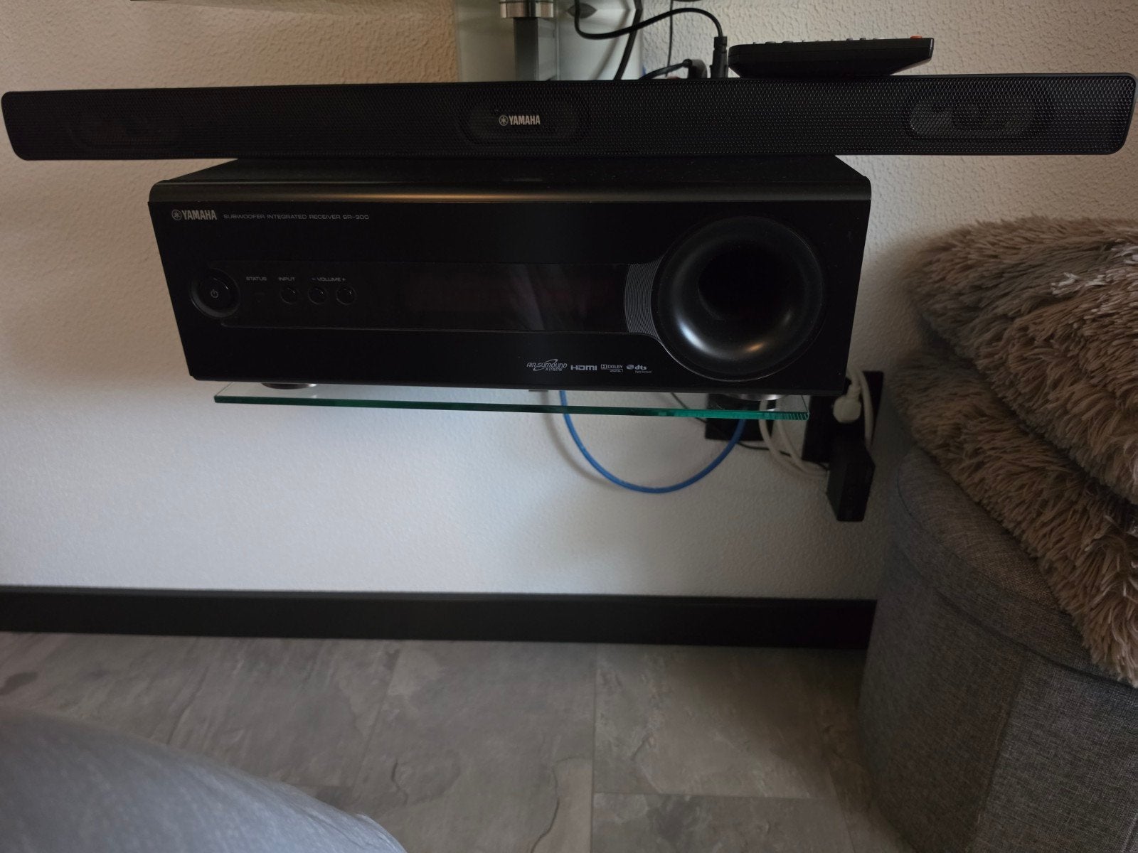 Yamaha Soundbar met geïntegreerde subwoofer SR-300, Ophalen, Met ingebouwde subwoofer, Gebruikt