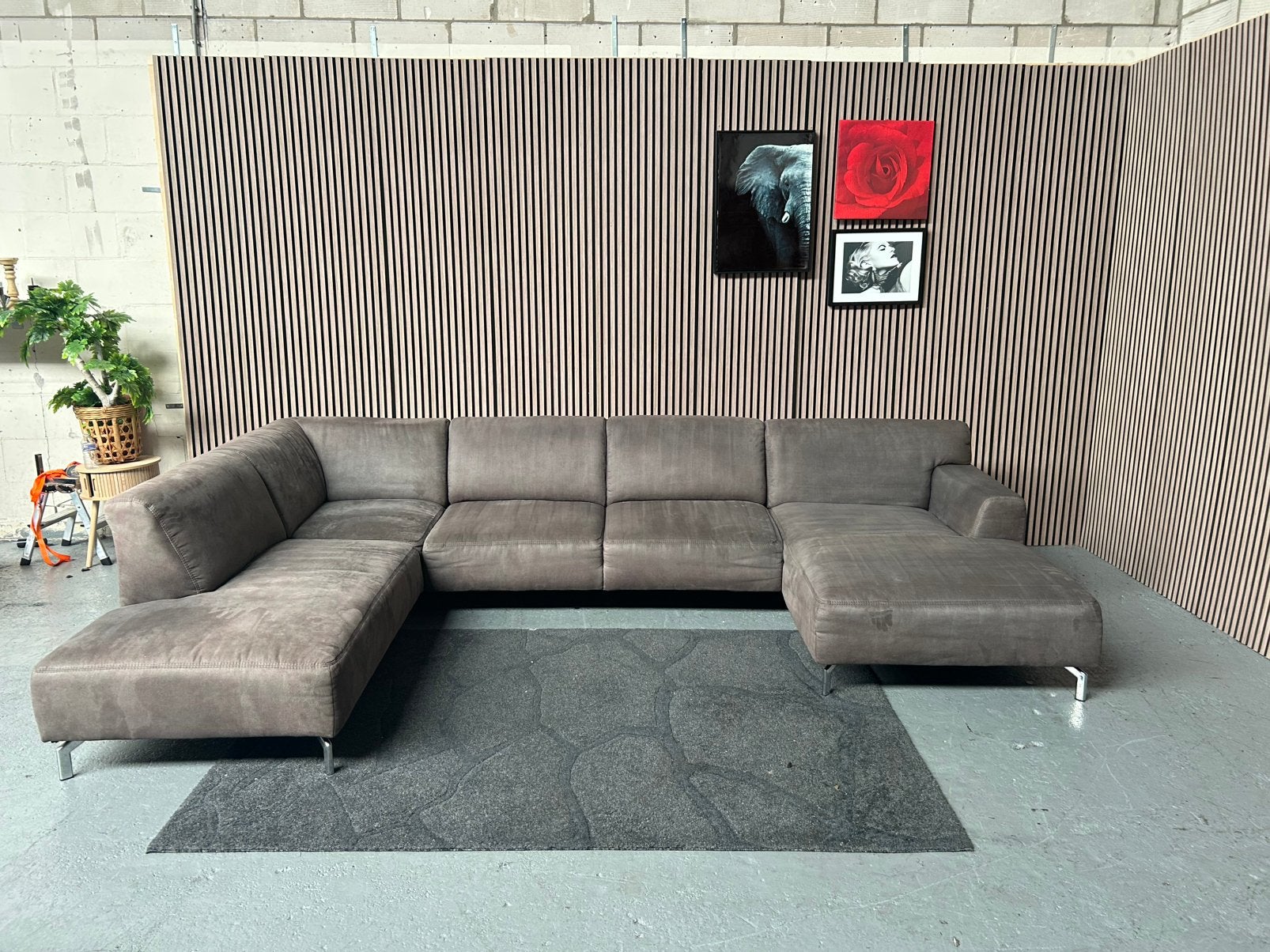 GRATIS LEVERING InHouse U-Bank Donkergrijs 395X300 GEREINIGD