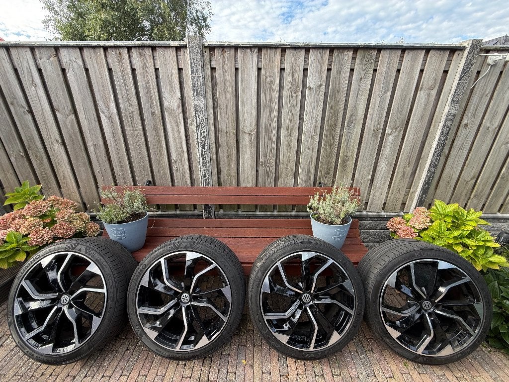 GMP ITALIA REBEL 19 inch velg met Kumho 235-40-ZR 19 banden, 19 inch, Gebruikt, Ophalen of Verzenden, 235 mm
