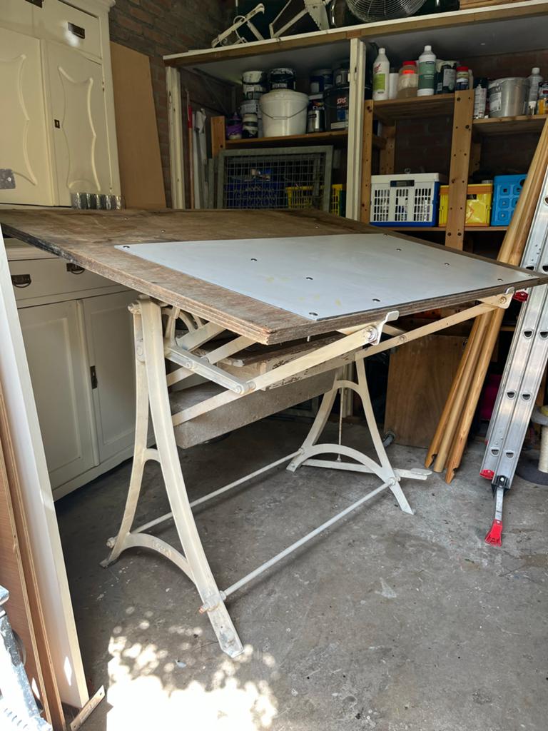 Gratis SOC-MEC Vintage Tekentafel met Verstelbaar Blad, Doe-het-zelf en Verbouw, Tekentafels, Ophalen, Gebruikt, 130 tot 150 cm