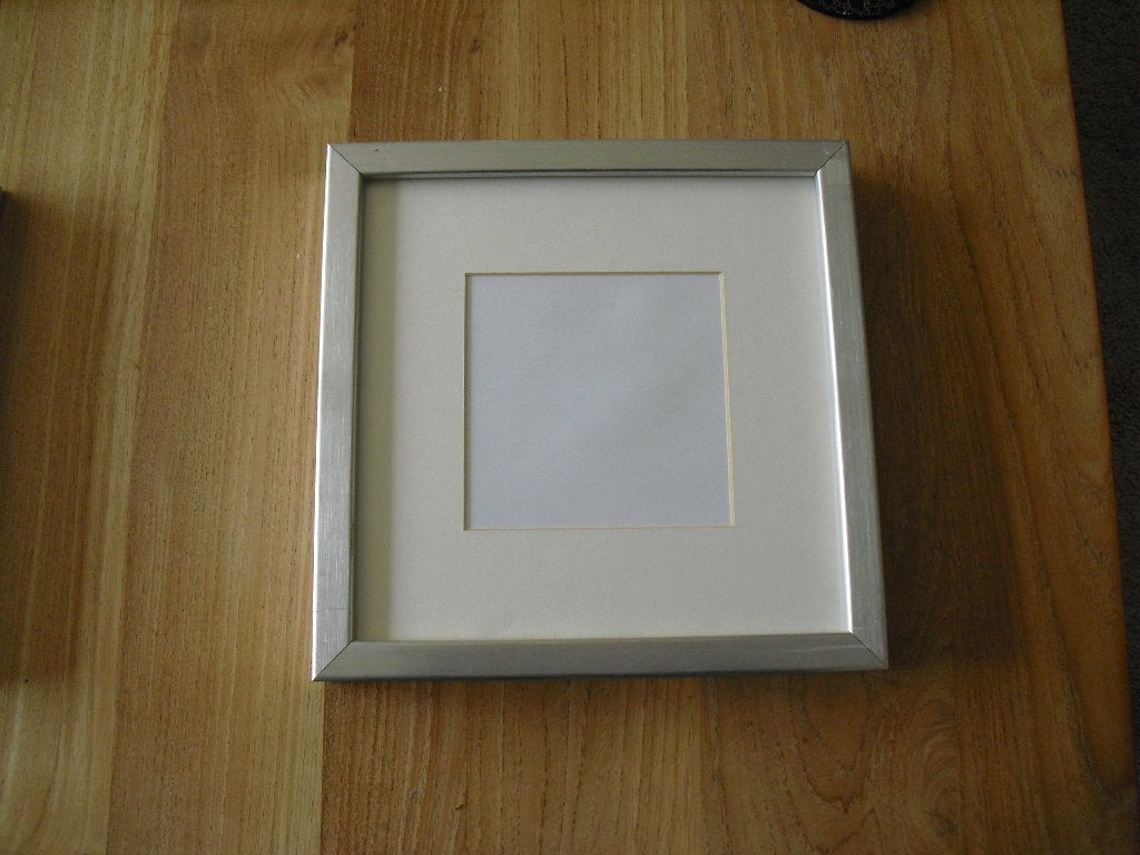 TE KOOP TWEE MOOIE CHROME FOTOLIJSTEN, Audio, Tv en Foto, Fotografie | Fotolijsten, Ophalen of Verzenden, Zo goed als nieuw