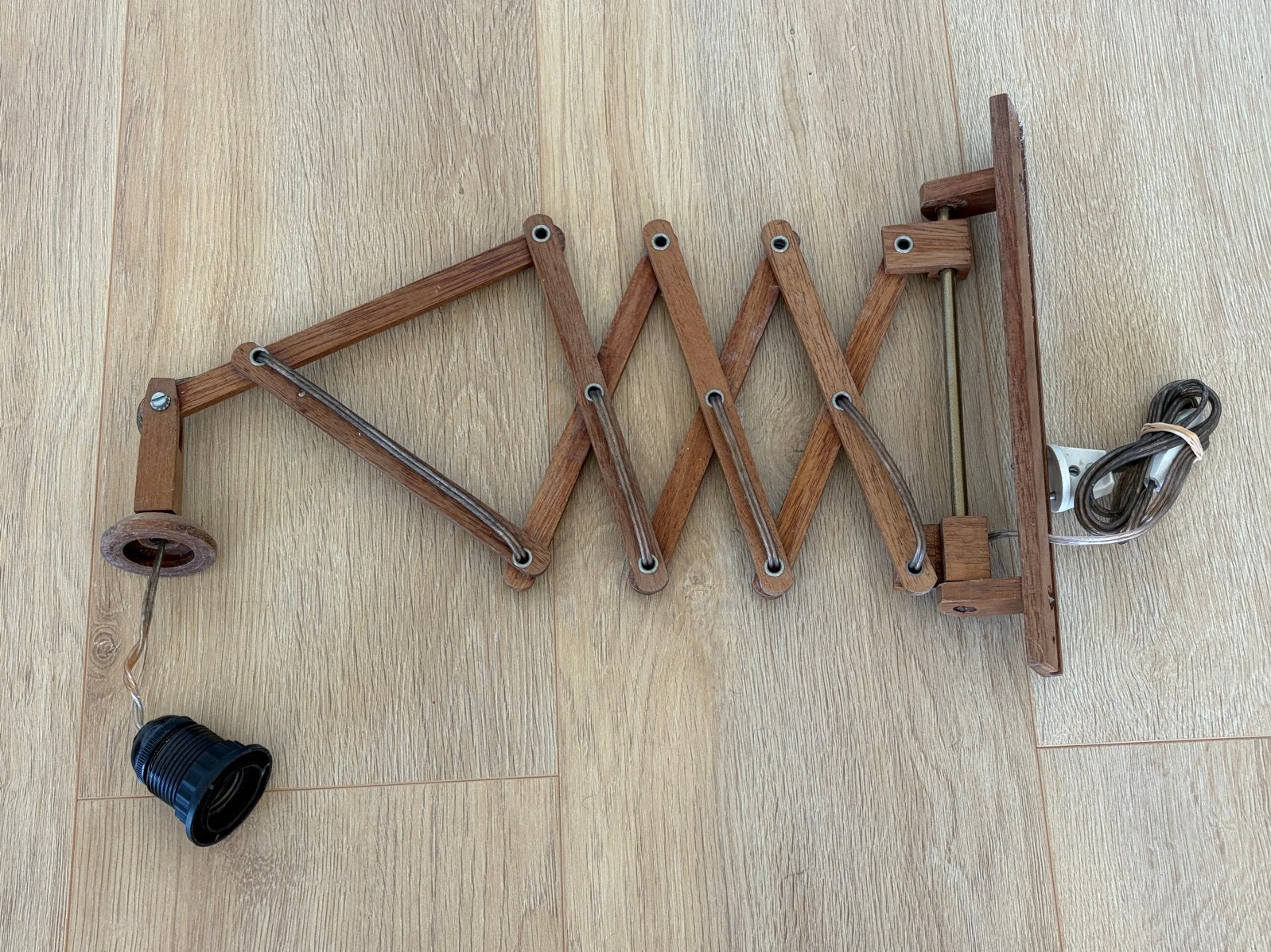 Vintage houten schaarlamp / wandlamp met trekarm, Huis en Inrichting, Gebruikt, Bruin, Overige merken, Verstelbaar