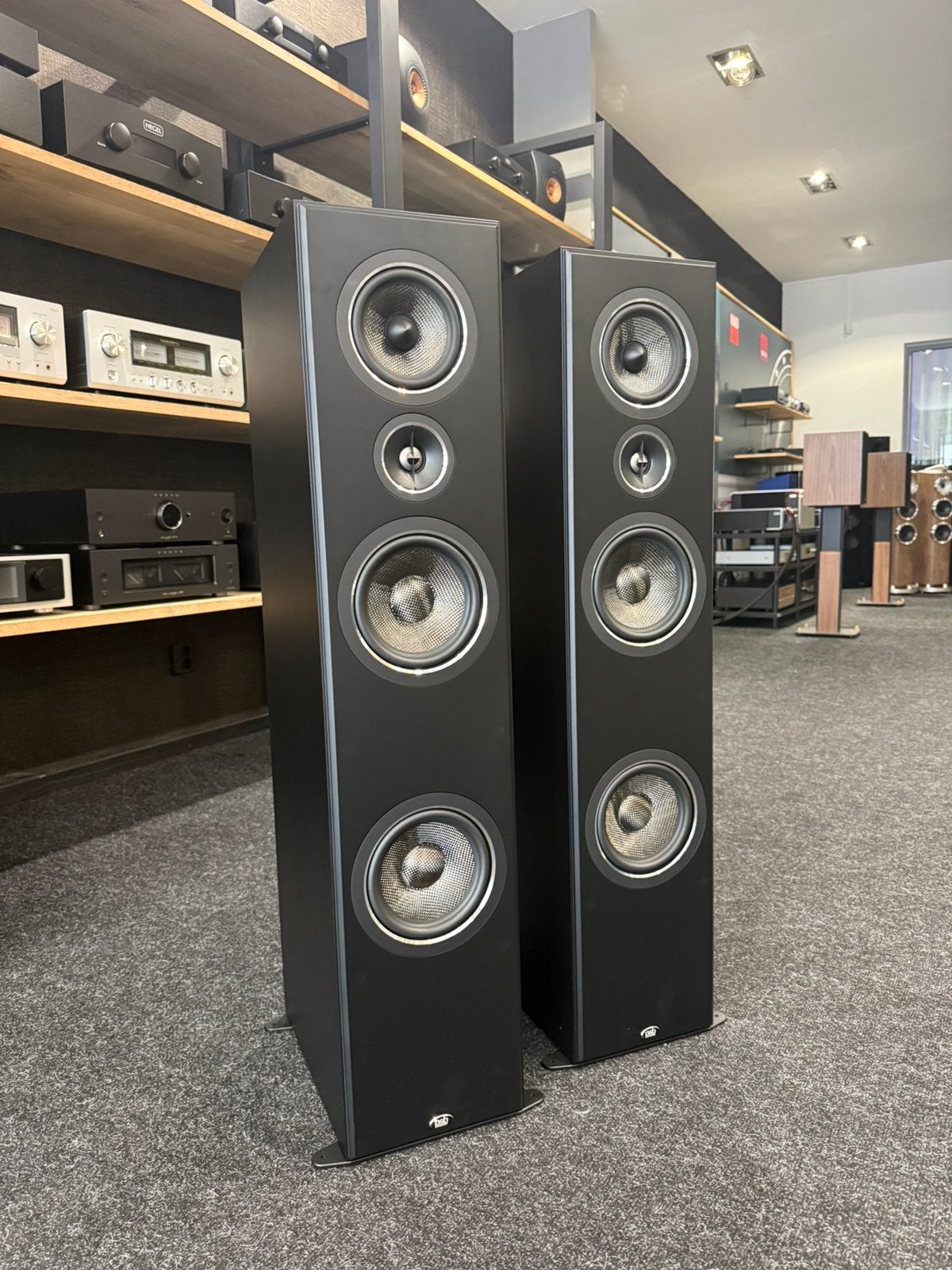 PSB T65, Vloerstaande luidspreker, Nieuw, Ophalen of Verzenden, 150 watt of meer