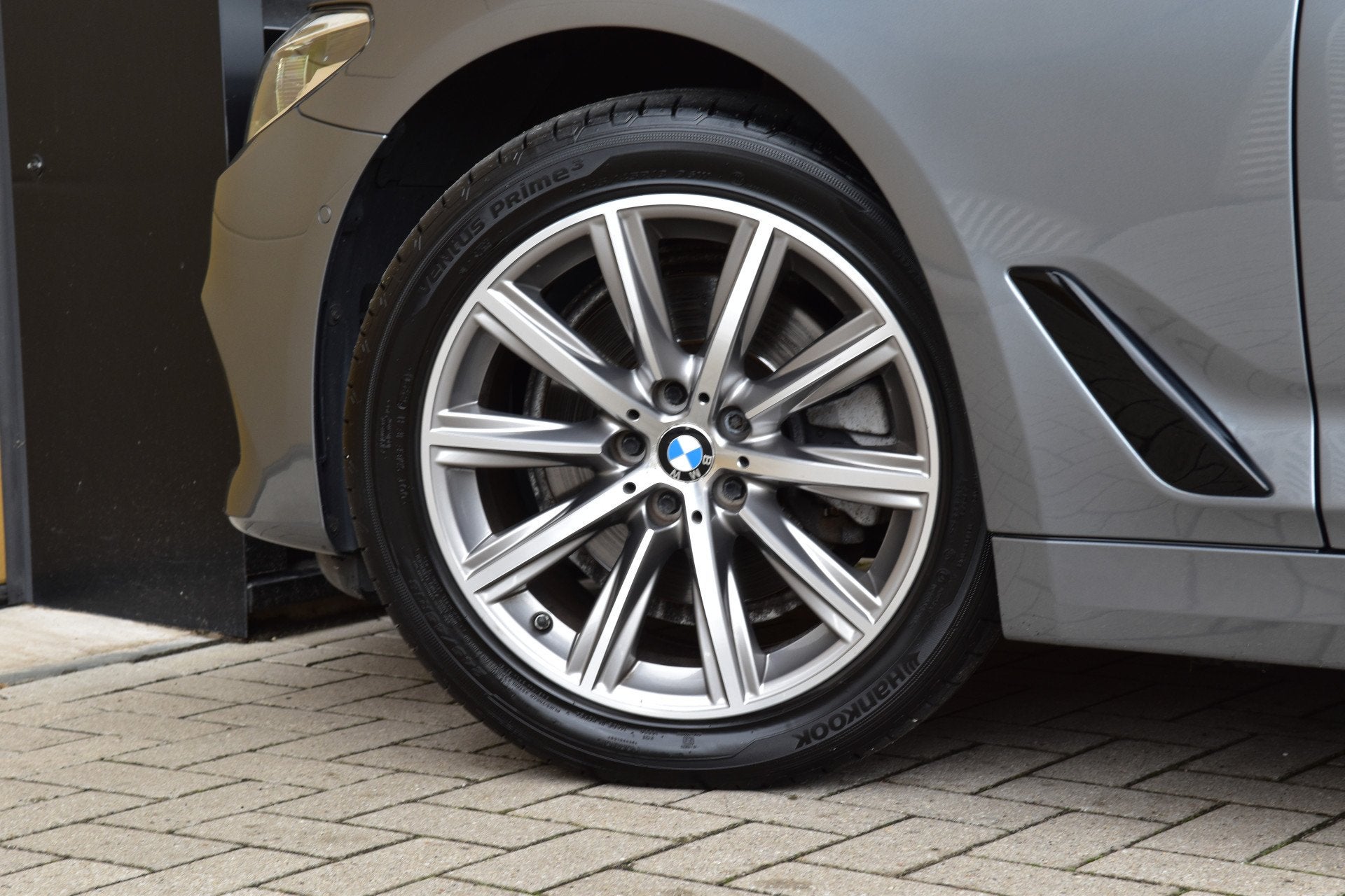 Foto 35 van BMW 5 Serie Touring 520i High Executive Edition * Comfortsto