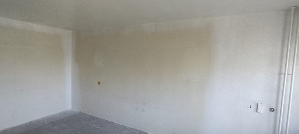 Foto 2 van Professioneel SCHILDER Latex spuiten vanaf 3€ per m2