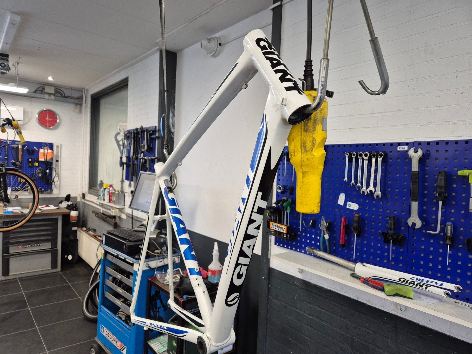 giant Defy Large frame met vork ( 2012, grade 2 aluminium), Fietsen en Brommers, Ophalen, Gebruikt, Aluminium, Giant