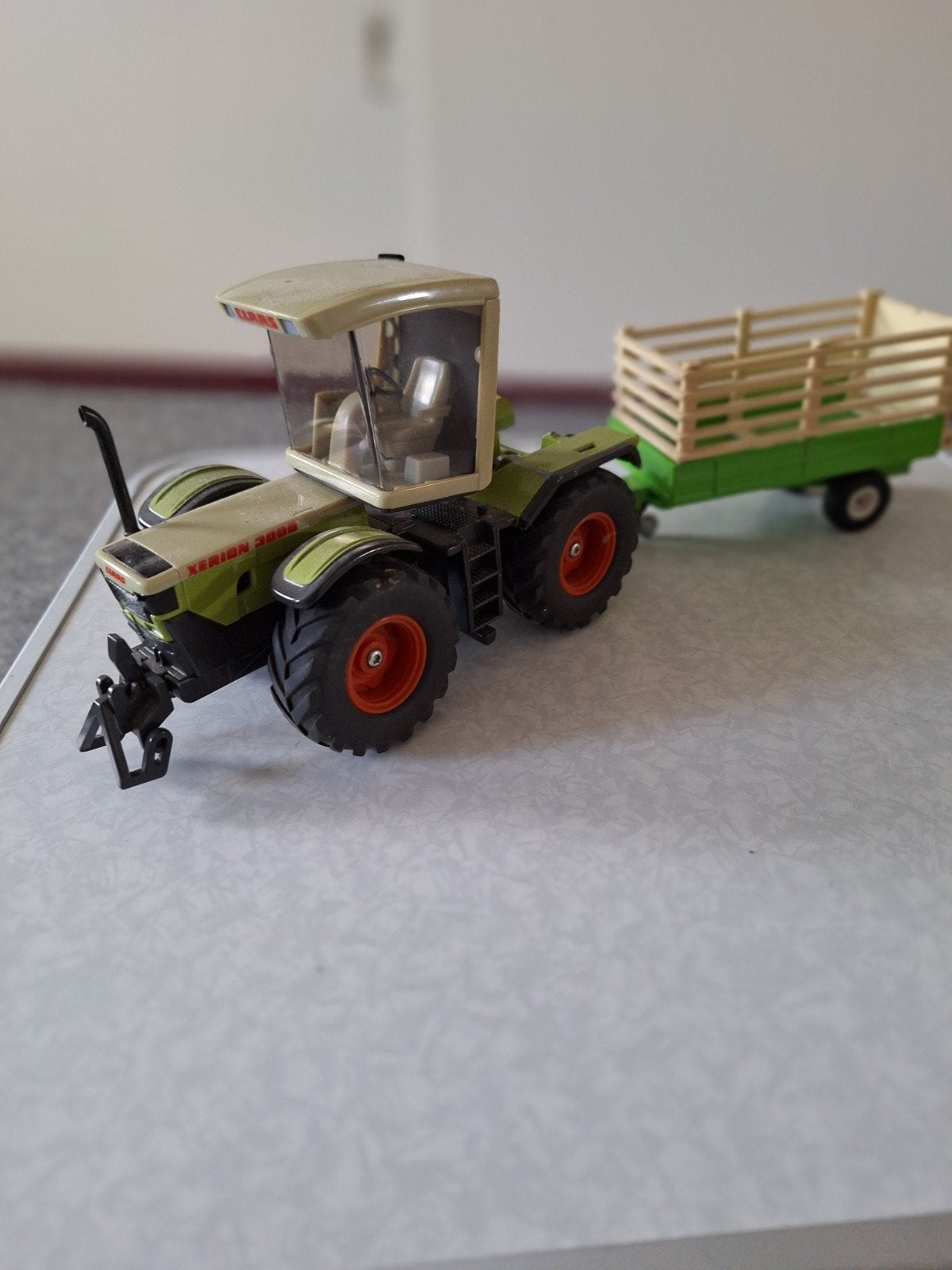 Claas Xerion 3000 met aanhanger - Siku model, Overige merken, Gebruikt, 1:32 tot 1:50, Overige typen