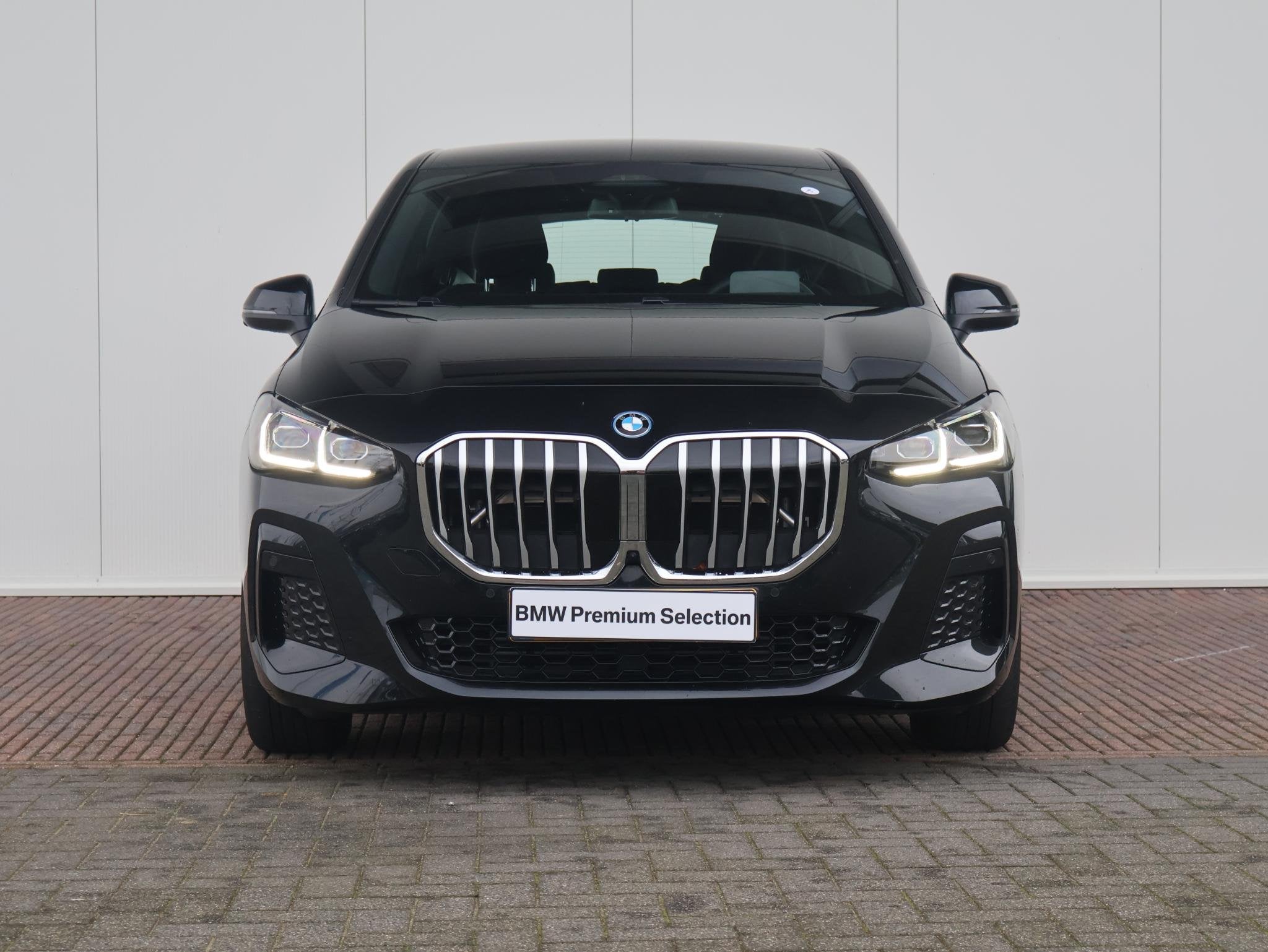 BMW 2 Serie Active Tourer 230e xDrive | SoH 97% | M-Sportpak, Auto's, Automaat, 12 maanden, Gebruikt, 1820 kg