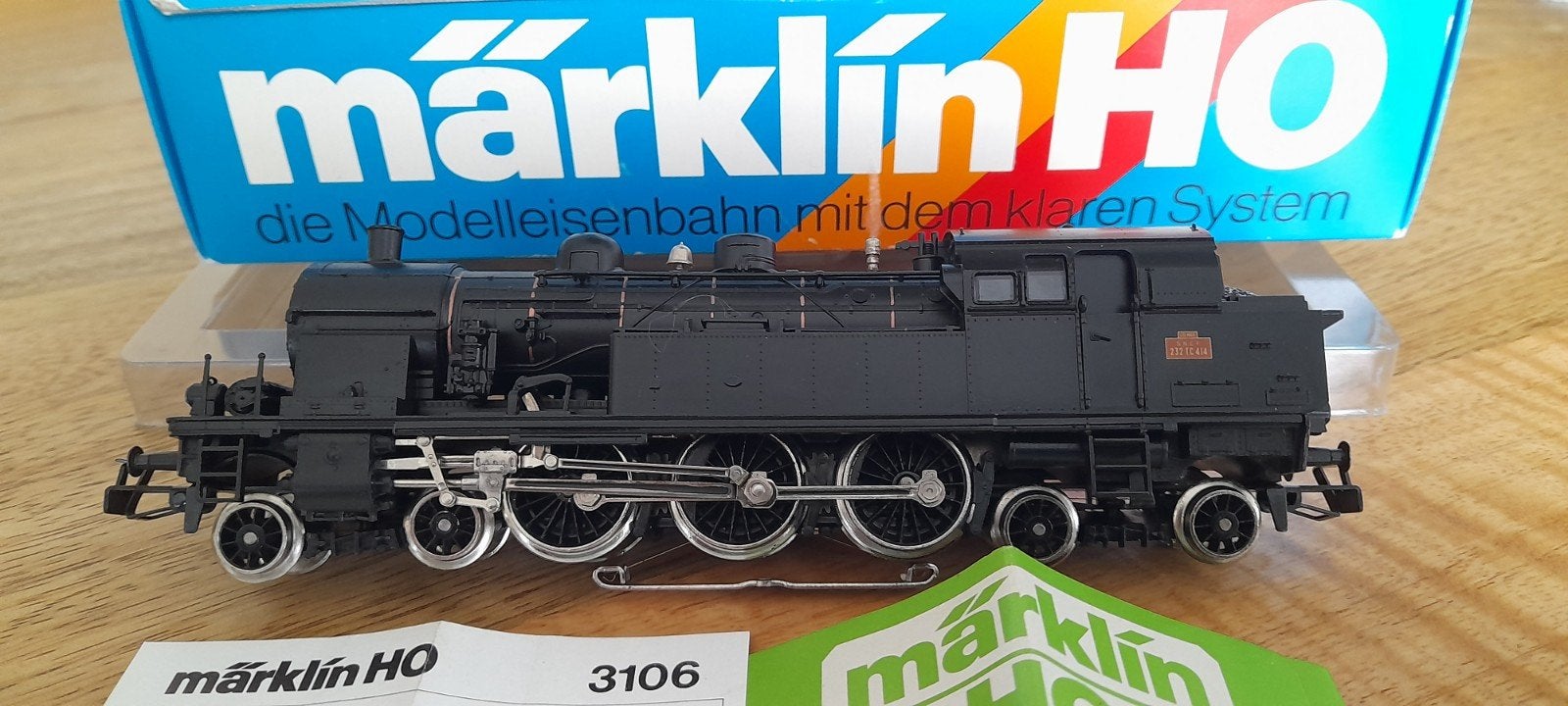 Marklin 3107 stoomlocomotief T18 als nieuw in de ovp +boekje, Wisselstroom, Locomotief, Ophalen of Verzenden, Zo goed als nieuw