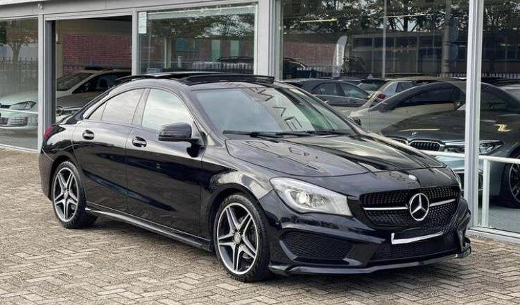 Mercedes-Benz CLA200  2016 panoramadak orange art edition, Auto's, Automaat, 156 pk, Zwart, 1595 cc