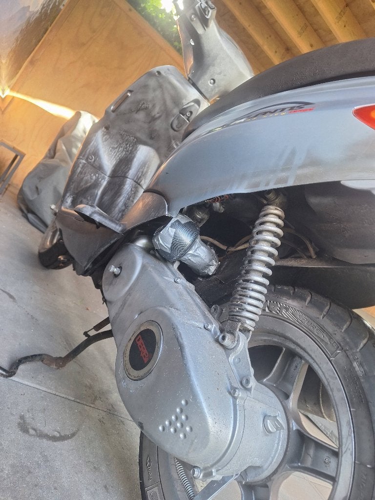 Derbi Atlantis 50cc, Fietsen en Brommers, Brommers | Derbi, Ophalen, Gebruikt, Maximaal 45 km/u, 50 cc