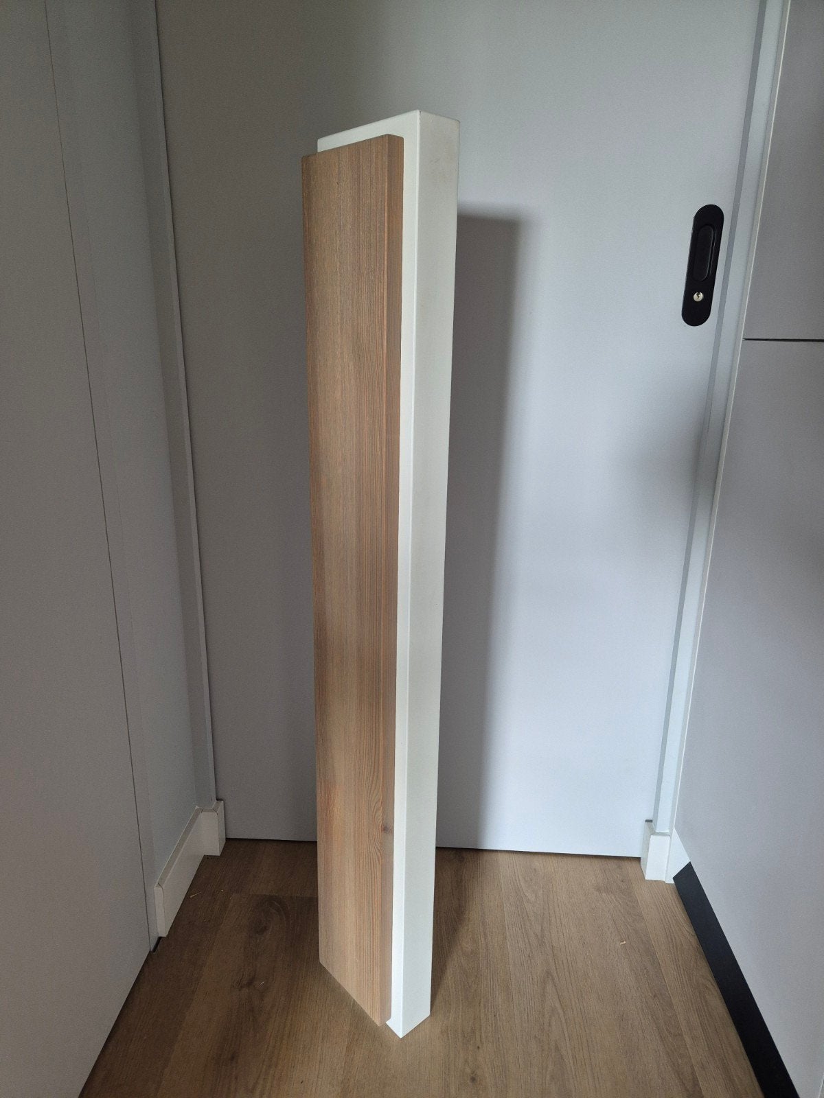 Wandplank met onzichtbare bevestiging, Ophalen, Zo goed als nieuw
