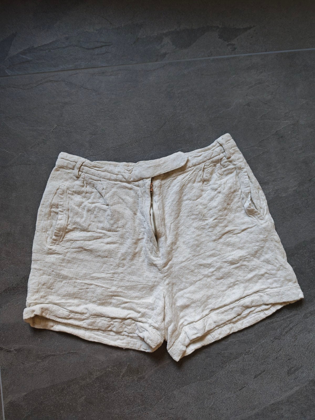 Beige korte broek mango maat 36, Kleding | Dames, Broeken en Pantalons, Mango, Kort, Beige, Ophalen of Verzenden