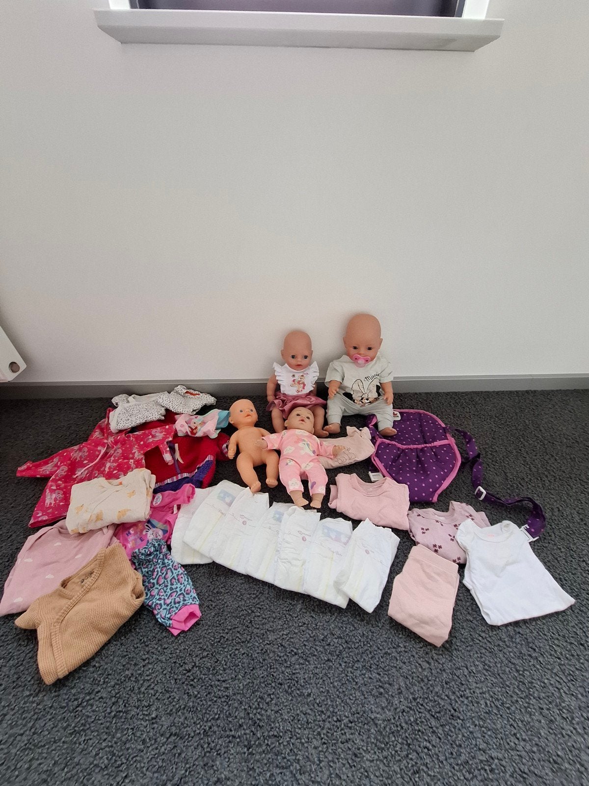 Grote set Baby Born poppen met kleding en accessoires, Ophalen of Verzenden, Zo goed als nieuw, Babypop