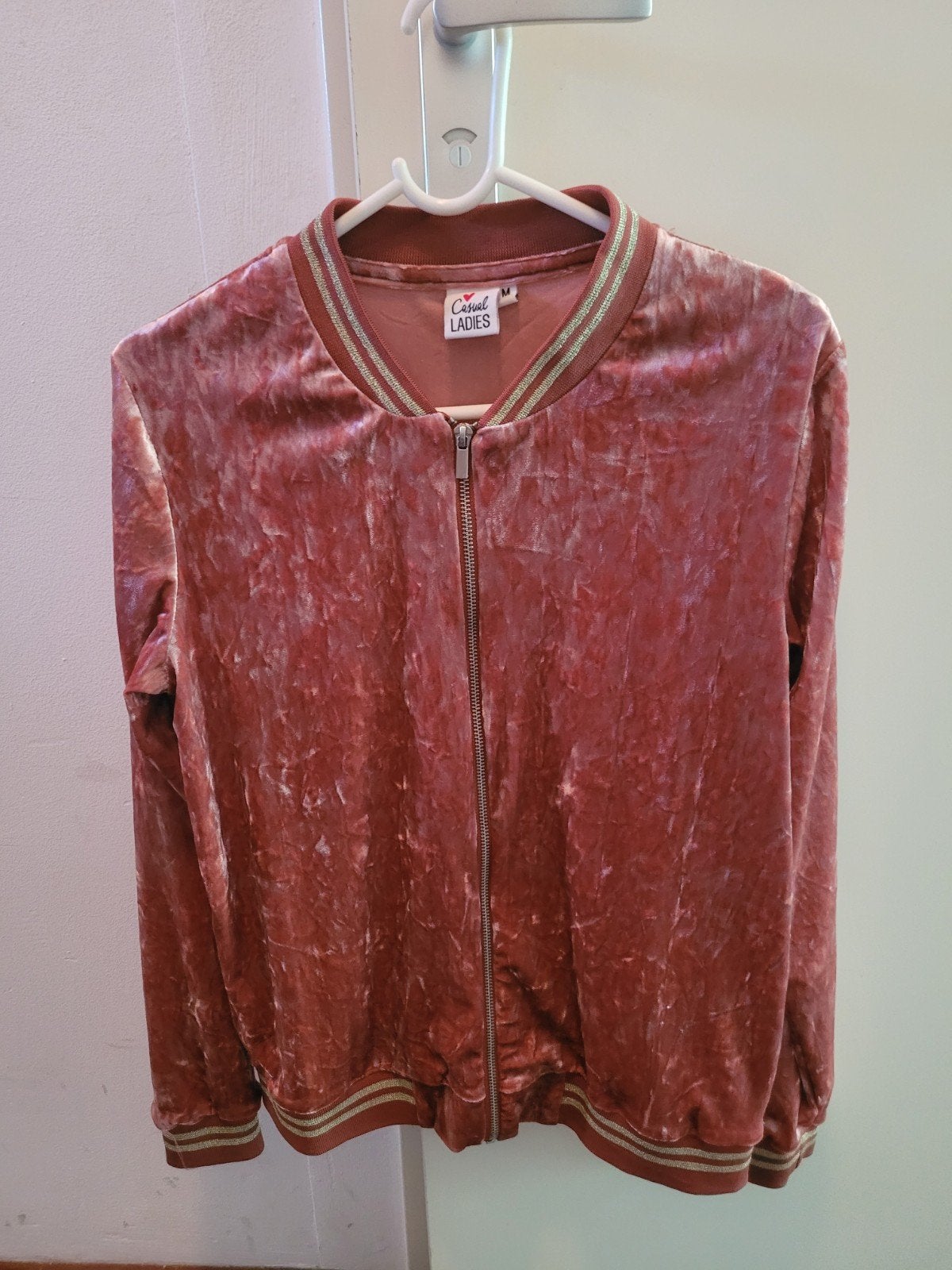 Roze fluwelen bomberjack Casual Ladies, maat M, Maat 38/40 (M), Casual Ladies, Ophalen of Verzenden, Zo goed als nieuw