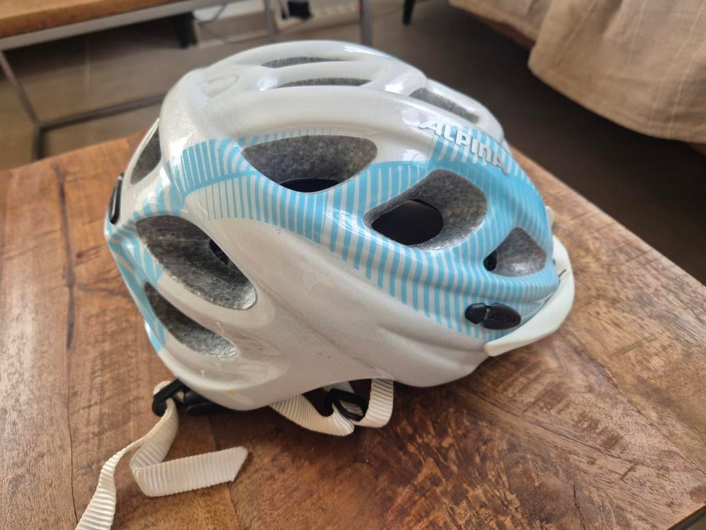 Alpine en BFK kinder fietshelm - zwart en blauw, Gebruikt, Alpine, Jongen of Meisje, Overige maten