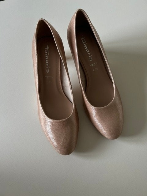 Elegante Tamaris pumps – maat 40 – zo goed als nieuw!, Tamaris, Pumps, Ophalen of Verzenden, Zo goed als nieuw