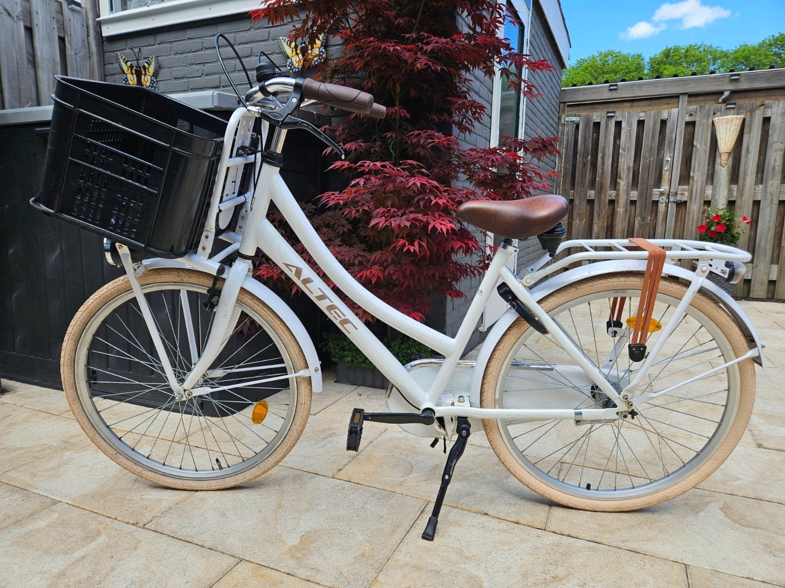 Zeer nette meisjesfiets 26 inch 3 versnellingen Altec, Fietsen en Brommers, Fietsen | Meisjes, Ophalen, Zo goed als nieuw, 26 inch of meer