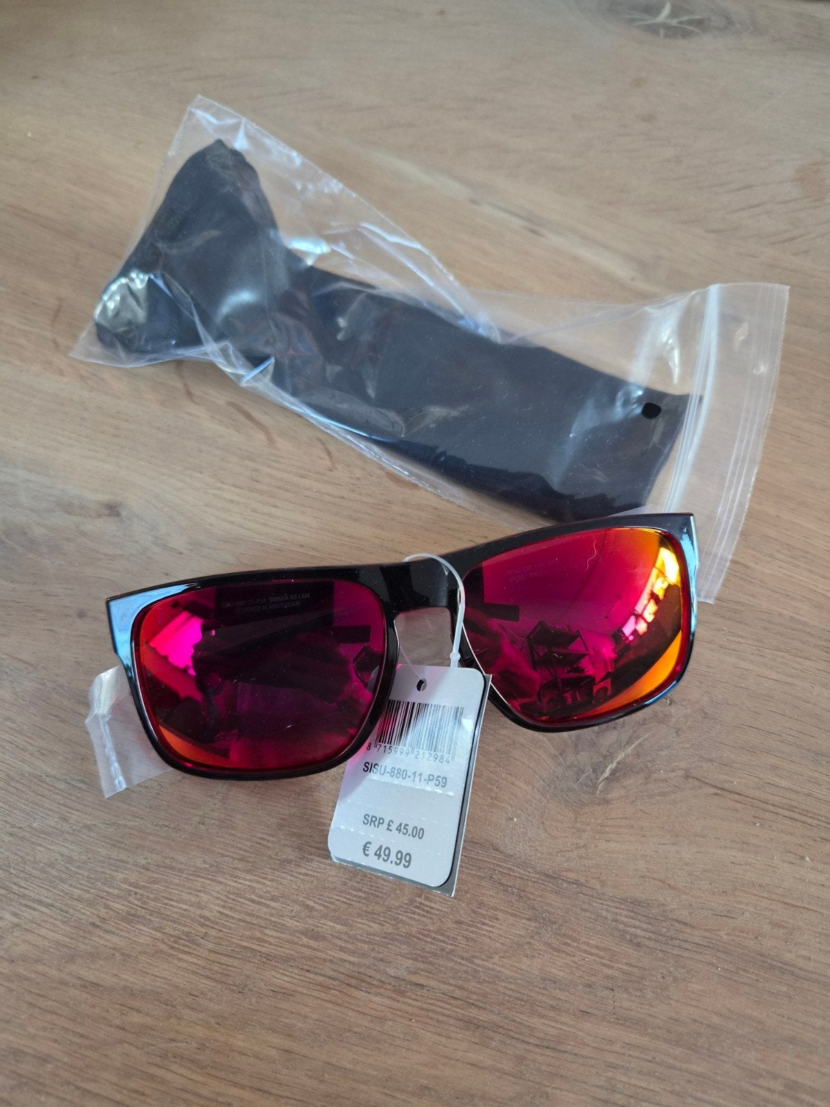 Sinner zonnebril Spike rood - Nieuw met prijskaartje, Ophalen of Verzenden, Nieuw, Rood, Overige merken