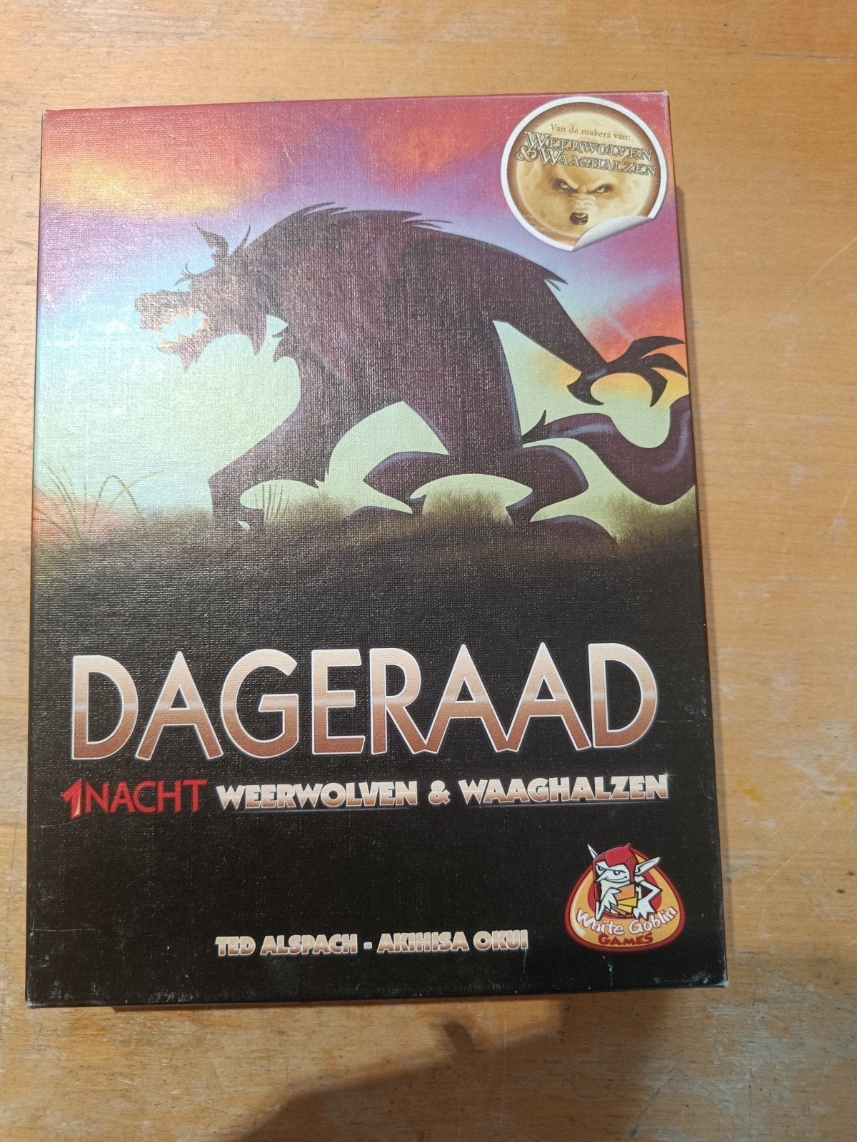 Dagraad: 1 Nacht Weerwolven & Waaghals gezelschapsspel, Vijf spelers of meer, Ophalen of Verzenden, Zo goed als nieuw, White Goblin Games