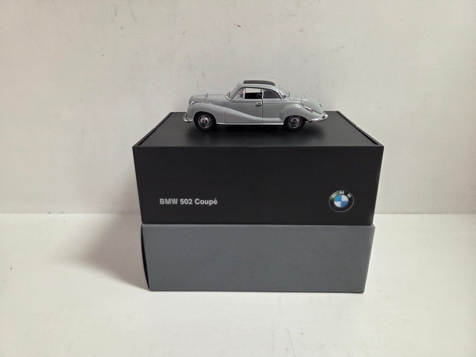 UH BMW 502 Coupé 1:43, Hobby en Vrije tijd, Modelauto's | 1:43, Overige merken, Auto, ., Ophalen of Verzenden