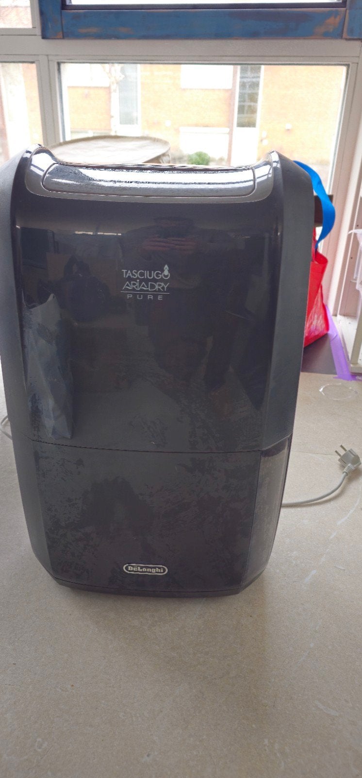 Delonghi Ariadry Luchtontvochtiger, Ophalen of Verzenden, Zo goed als nieuw, Luchtontvochter