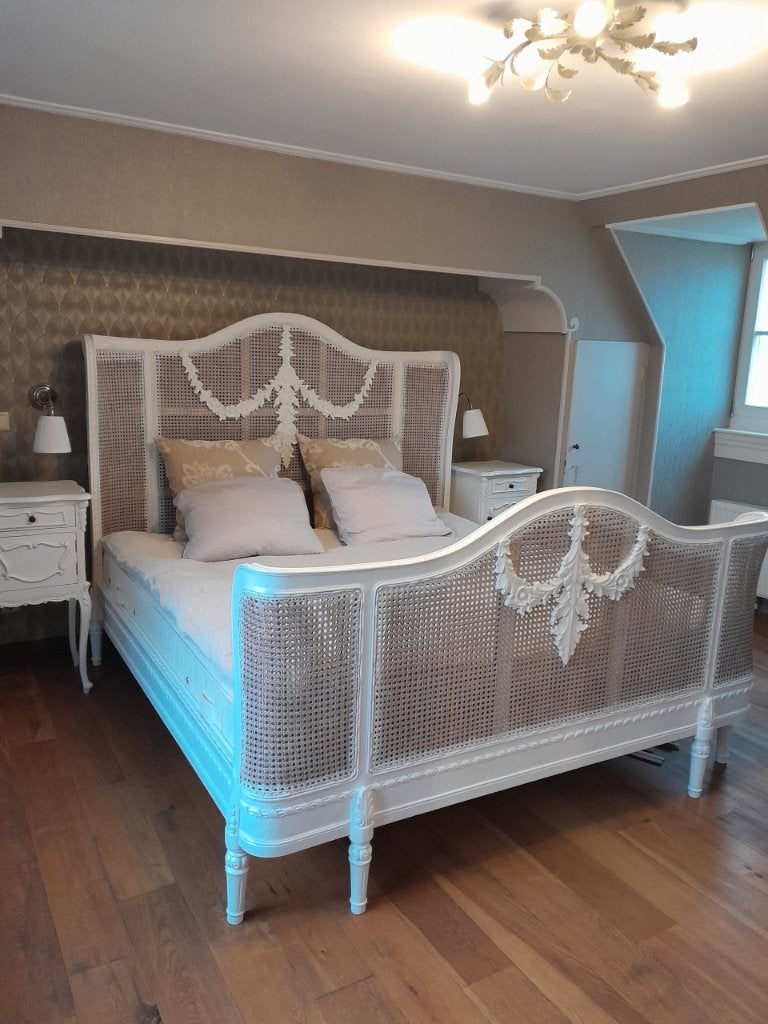 Slaapkamer in Queen Anne -stijl: bed, kast en 2 nachtkastjes, Ophalen, Gebruikt, Tweepersoons, Franse stijl / Queen Anne / La Reine