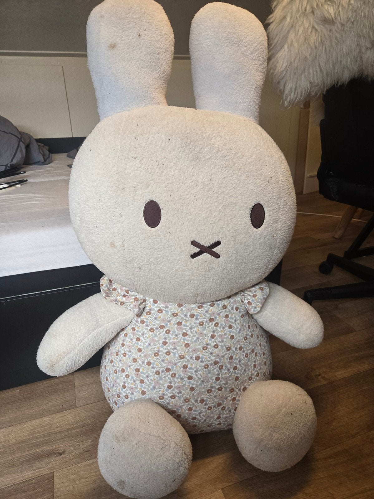 Grote Nijntje knuffel met bloemenjurk, Ophalen, Gebruikt, Konijn, Nijntje