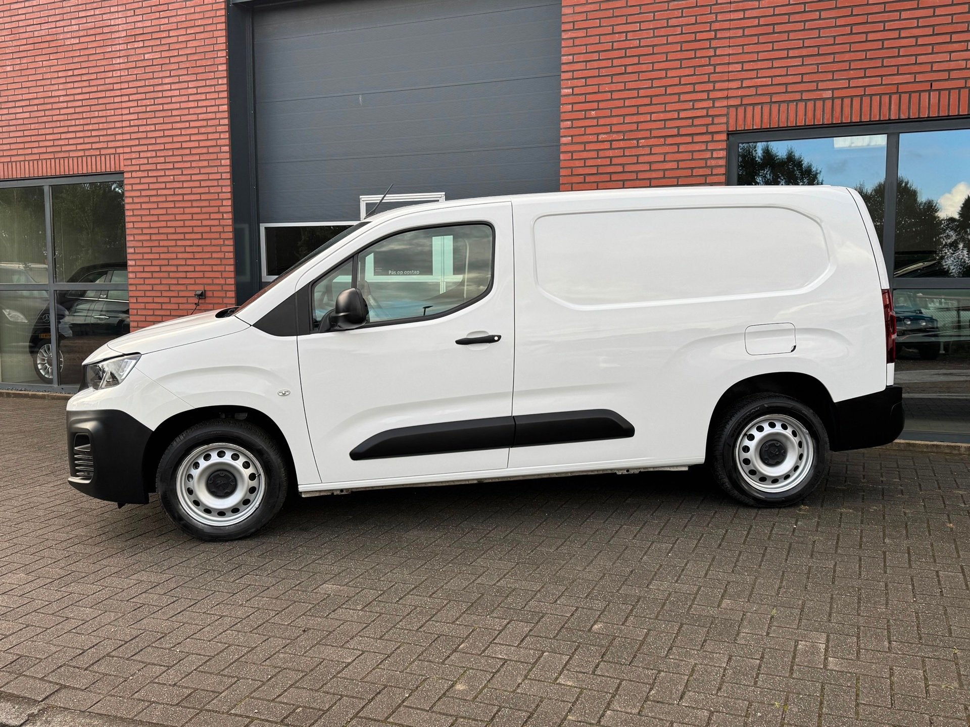 Peugeot Partner 1.5 BlueHDI Premium Long, Voorwielaandrijving, Dealer onderhouden, 730 kg, Gebruikt