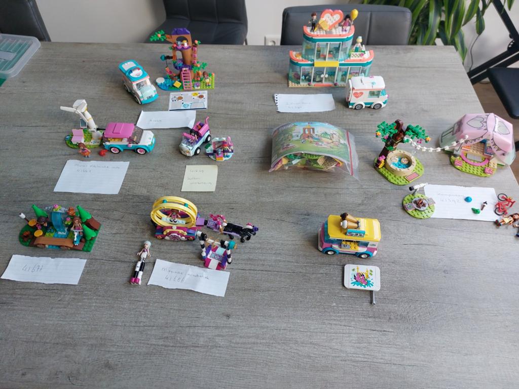 8 lego friends sets + extra's, Ophalen of Verzenden