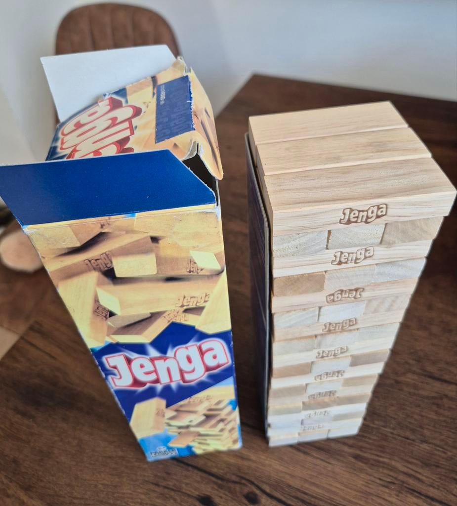 Jenga - Het klassieke stapelspel voor het hele gezin, Hobby en Vrije tijd, Vijf spelers of meer, Ophalen of Verzenden, Gebruikt