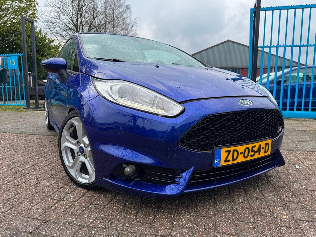 Ford Fiesta 1.6 ST2 Clima Elek Pakket Navi Lmv Pdc Nw Apk, Voorwielaandrijving, 1063 kg, Gebruikt, Zwart