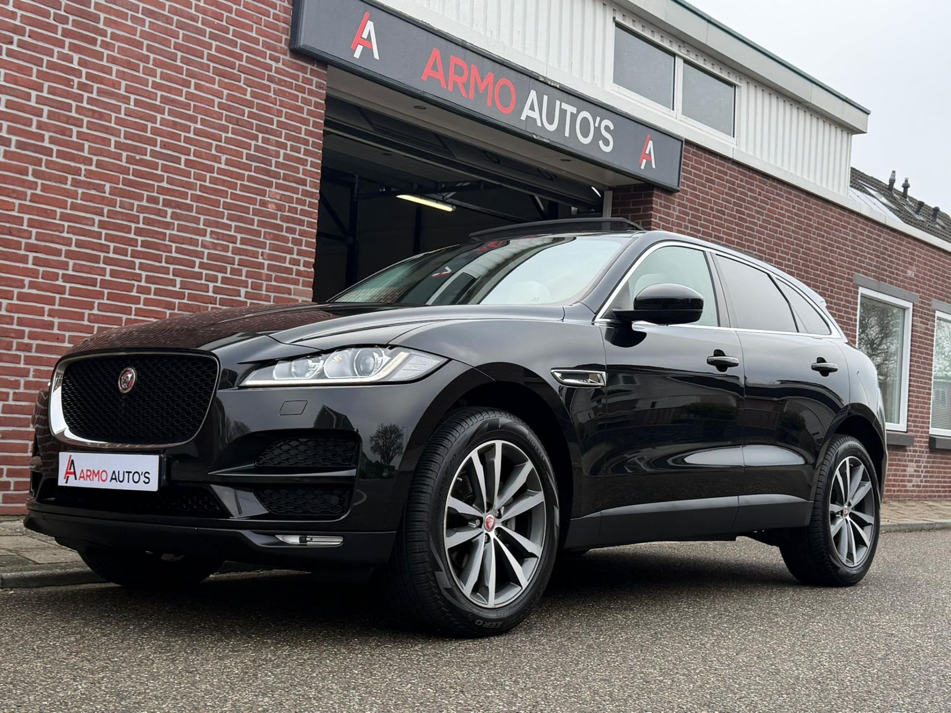 Jaguar F-PACE 2.0 Portfolio AWD 20d | Pano | DealerOH, Auto's, Automaat, Gebruikt, Euro 6, 4 cilinders