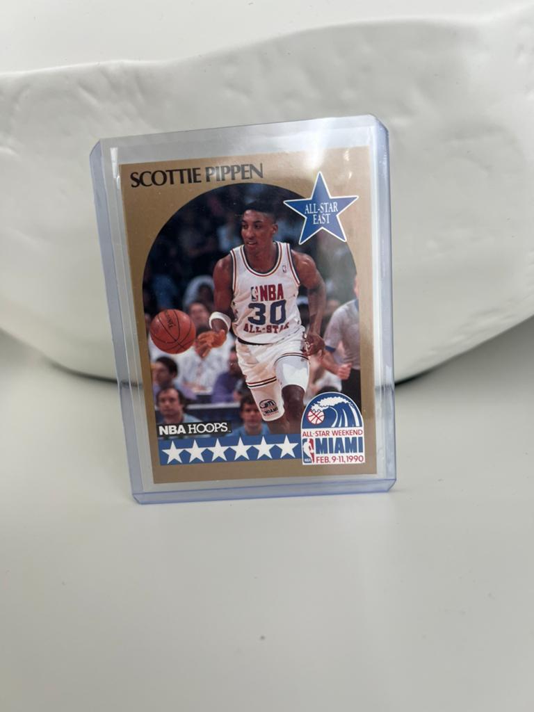 NBA Hoops, Scottie Pippen 9, 1990, Hobby en Vrije tijd, Stickers en Plaatjes, Ophalen of Verzenden, Zo goed als nieuw