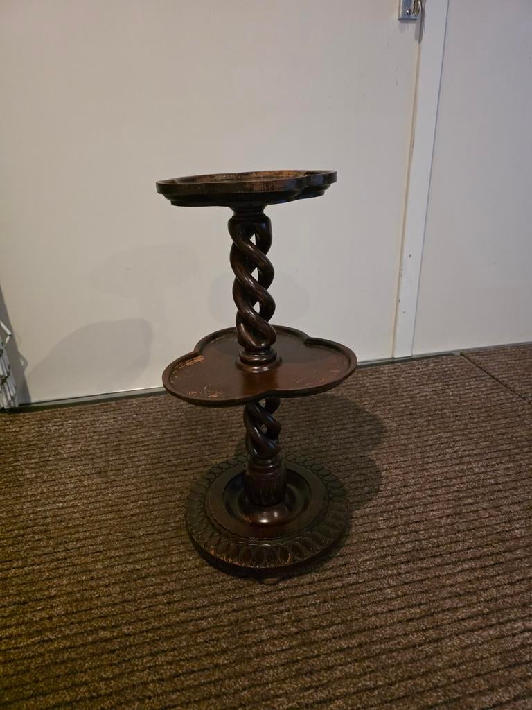 Houten bijzet tafel/ planten tafel, Ophalen