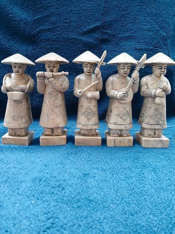 Set 5 Vintage Vietnamese Muzikanten Handgesneden Speksteen, Ophalen of Verzenden, Zo goed als nieuw, Mens