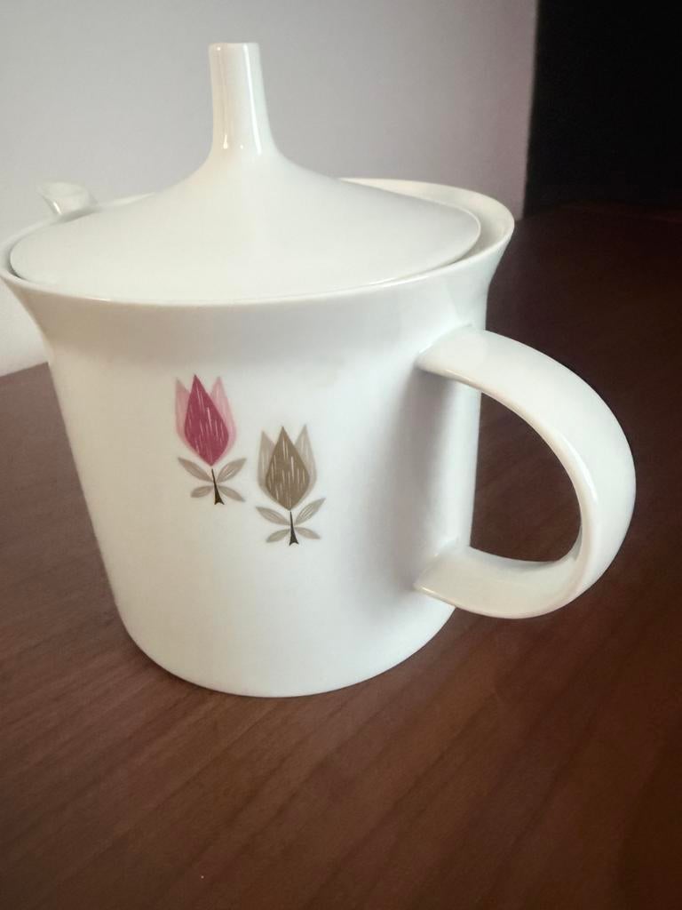 Rosenthal theepot 'Tulip' Hans Theo Baumann (1957), Huis en Inrichting, Keuken | Servies, Gebruikt, Overige typen, Porselein, Ophalen of Verzenden