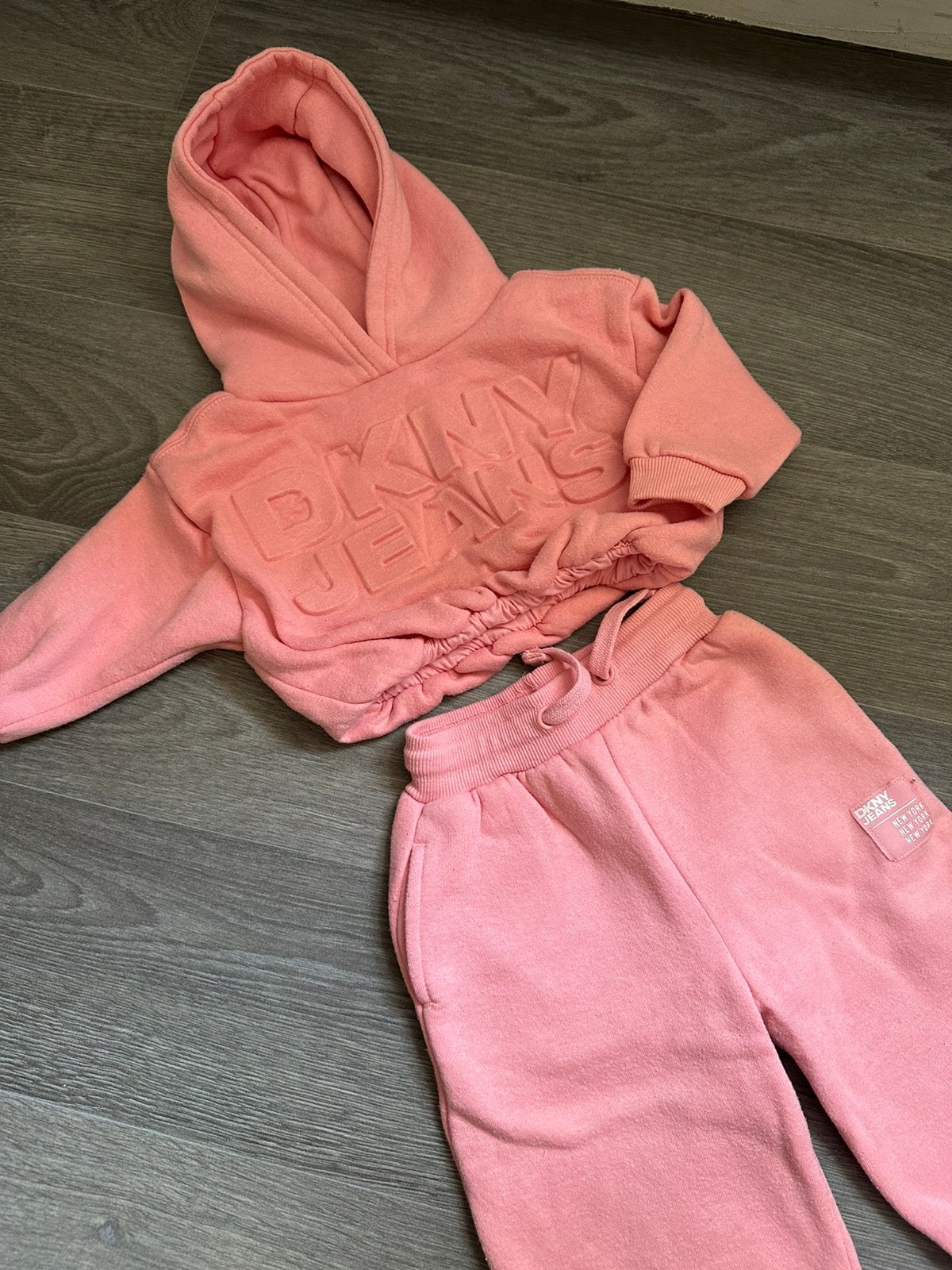DKNY baby outfit, Ophalen of Verzenden, Zo goed als nieuw, Meisje, Setje