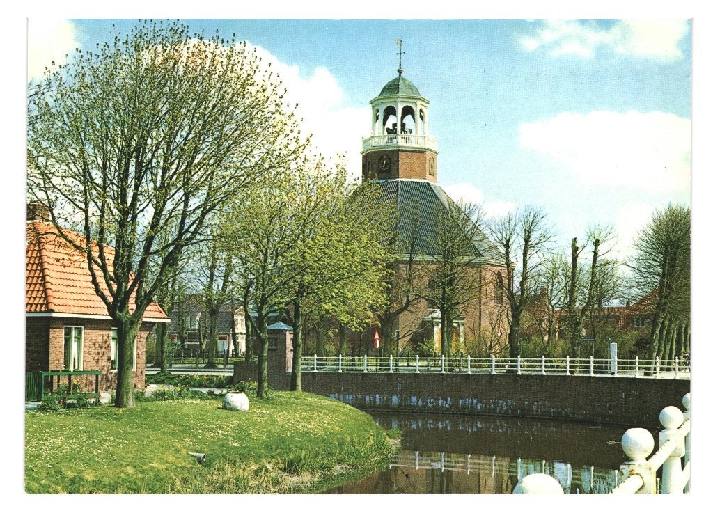 972572	St Annaparochie	NH Kerk	Circa 1965–1975	Onbeschreven, Ophalen of Verzenden, 1960 tot 1980, Ongelopen, Friesland