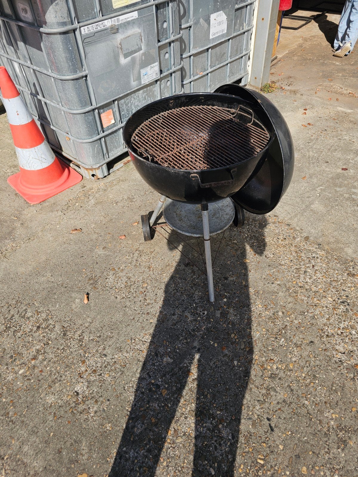 Weber 57 cm Barbecue - Gebruikt,, Tuin en Terras, Ophalen, Gebruikt, Weber