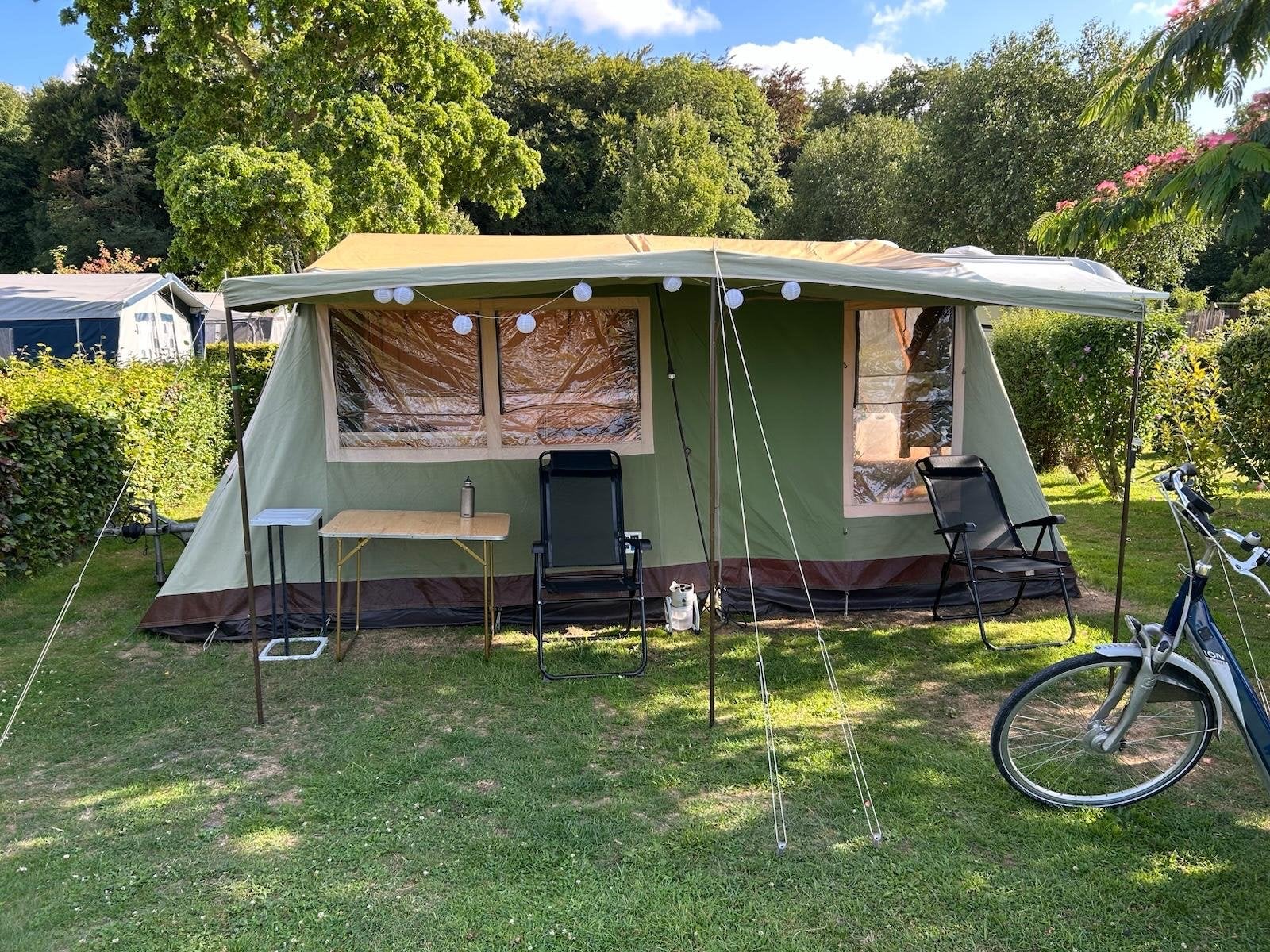 Gezellige Walker vouwwagen met keuken en veel extra's, Caravans en Kamperen, Vouwwagens, Aanwezig, Tot en met 4, Groen, Ophalen