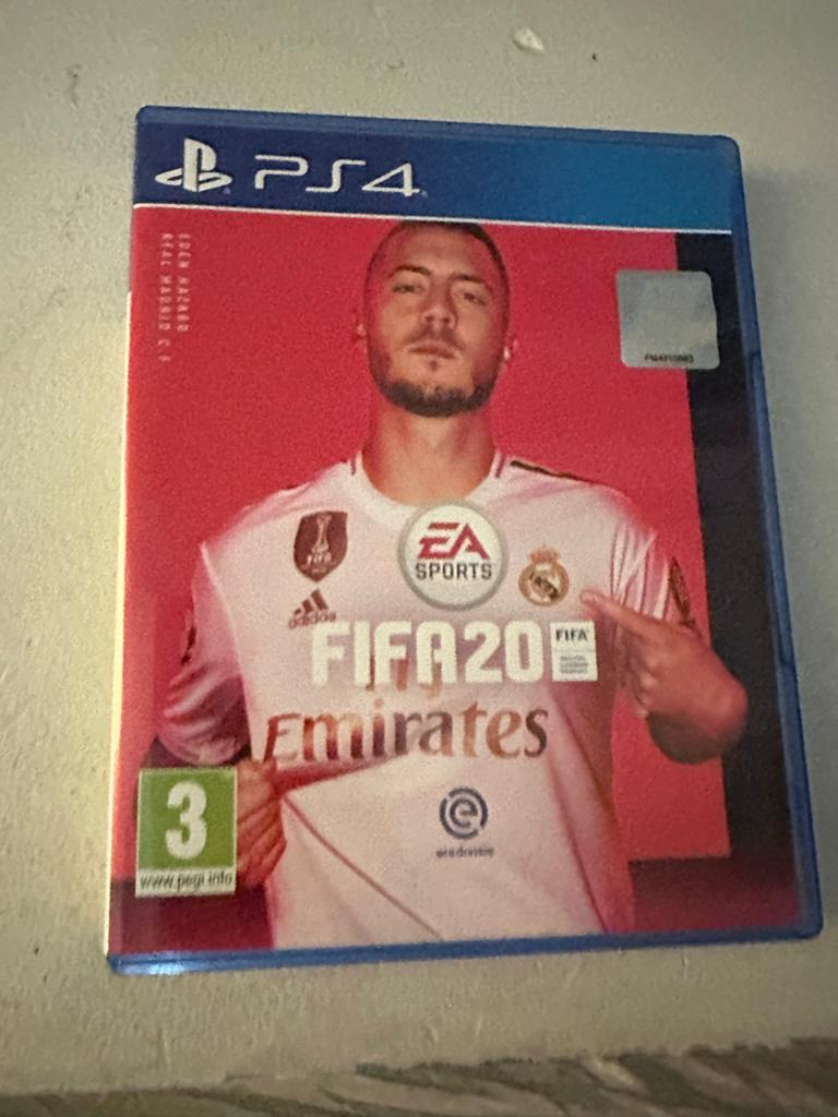 FIFA 20 PS4 - Voetbalgame met Eden Hazard, Spelcomputers en Games, Games | Sony PlayStation 4, Ophalen, Eén computer, Zo goed als nieuw