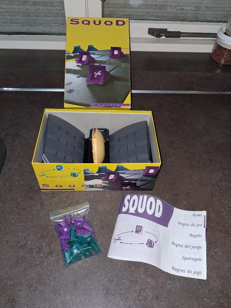 Squod nieuwstaat 1992 steen schaar papier spel, Ophalen of Verzenden, Zo goed als nieuw
