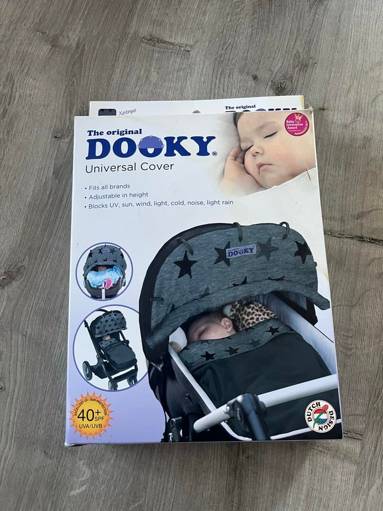Dooky Universele Cover Grijs met Sterren - Zo goed als nieuw, Kinderen en Baby's, Overige Kinderen en Baby's, Zo goed als nieuw