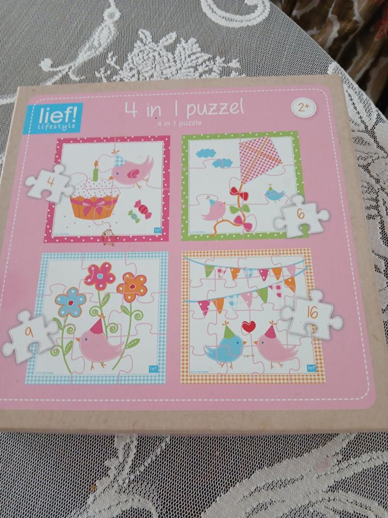 4 puzzels van Lief ! In 1 doosje, Ophalen of Verzenden, 10 tot 50 stukjes, Zo goed als nieuw, 2 tot 4 jaar