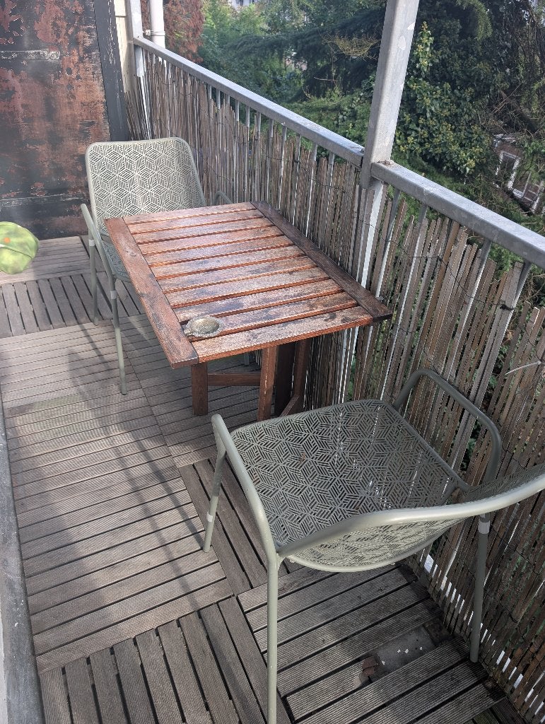 Balcony Set: Wooden Folding Table + 2 Metal Chairs, Ophalen of Verzenden, Gebruikt, Hout, Inklapbaar