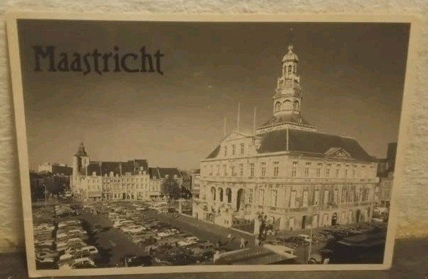 Maastricht Stadhuis op de Markt ongelpen kaart, Ophalen of Verzenden, Voor 1940