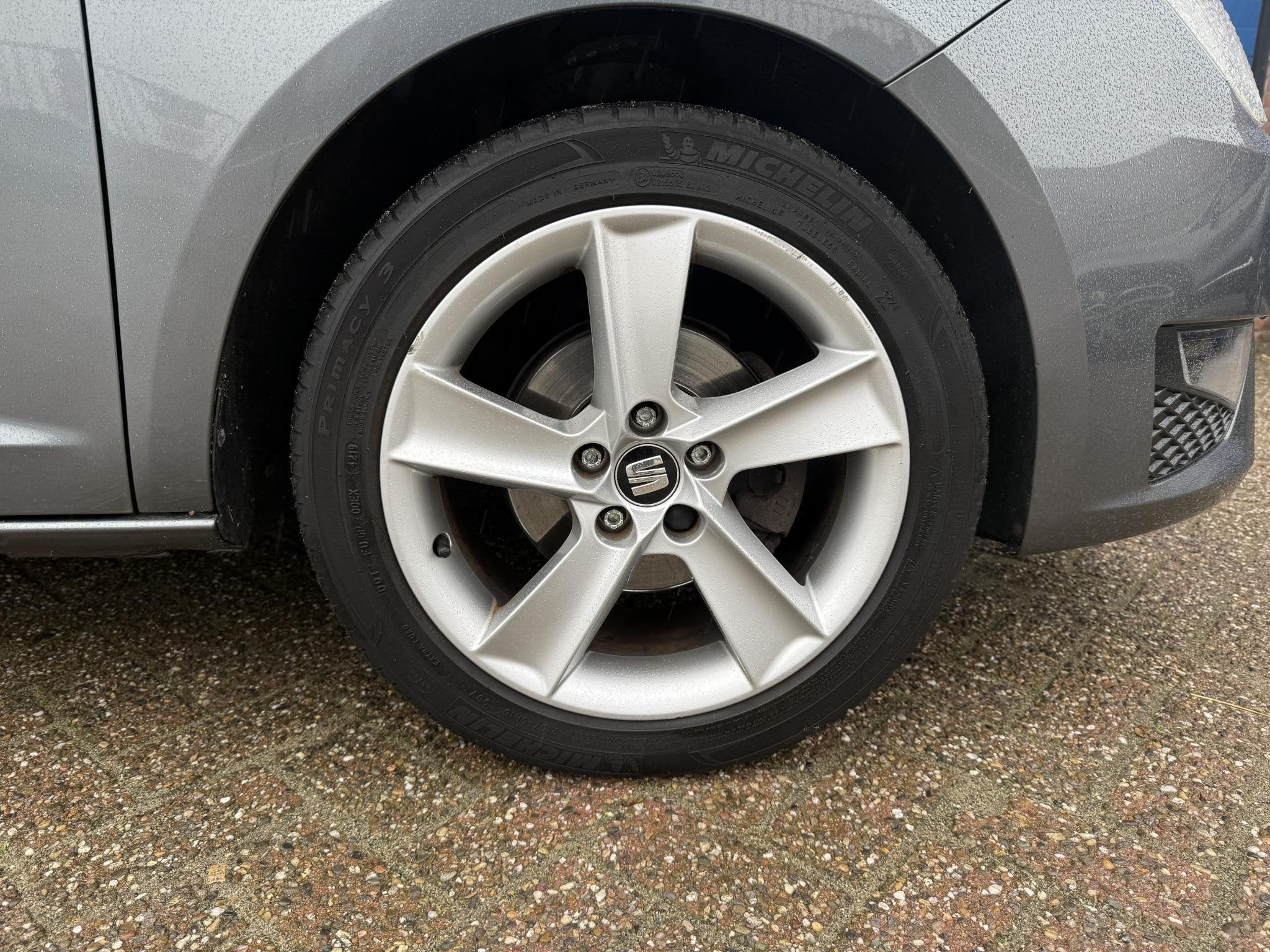 SEAT Ibiza 1.2 TSI FR | Origineel NL | Eerste Eigenaar | LED, Auto's, Voorwielaandrijving, Euro 5, Zwart, 995 kg