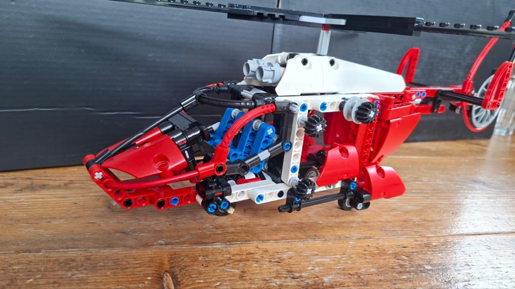 Lego Technic Helikopter 8068 - Zo goed als nieuw, Kinderen en Baby's, Speelgoed | Duplo en Lego, Ophalen of Verzenden, Zo goed als nieuw